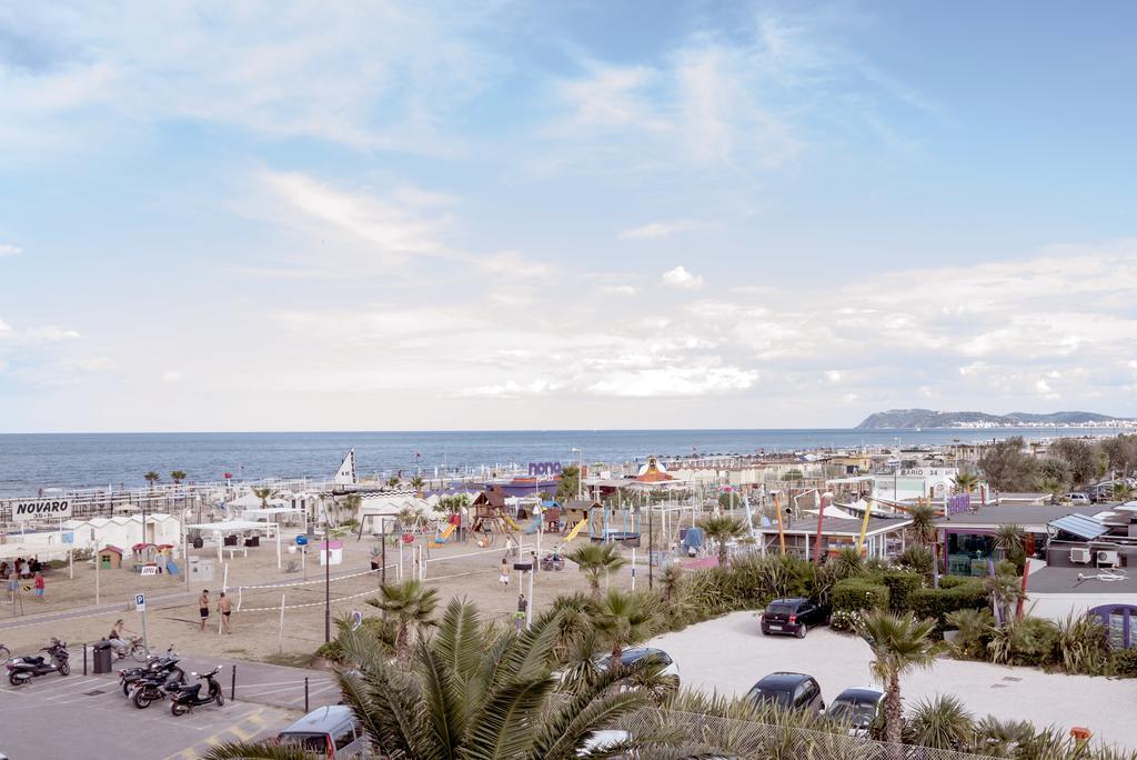 Hotel Vela D'Oro Riccione Exterior photo